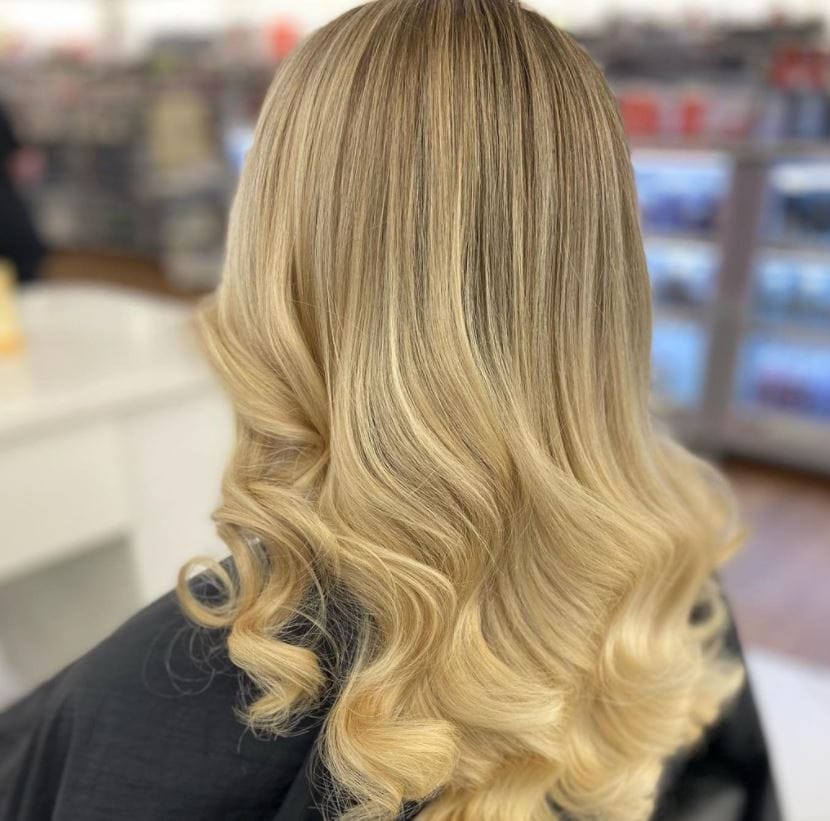 bombshell curls