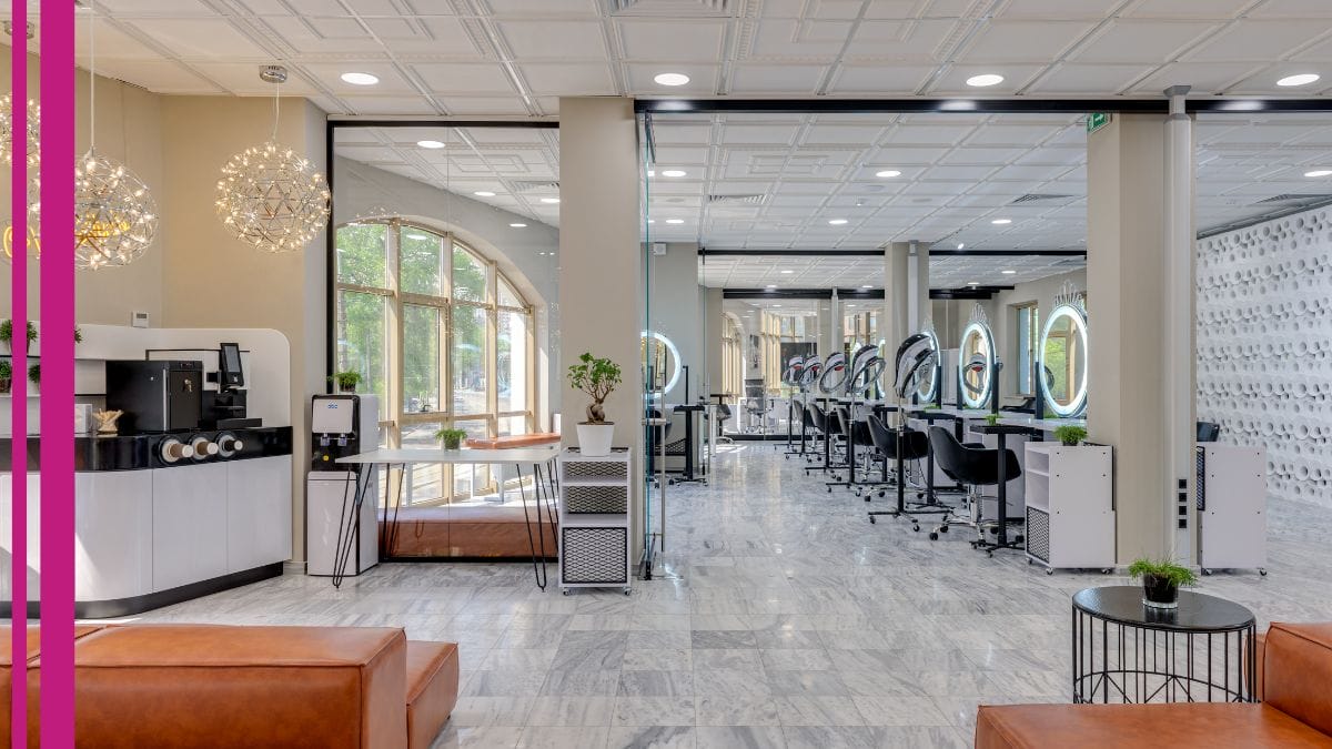 empty-salon-simple-marketing-tips-beauty-salon A salon is empty - in desperate need of simple marketing tips for beauty salons.