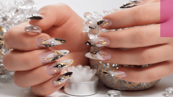 black and white coquette nail art design for nail artists