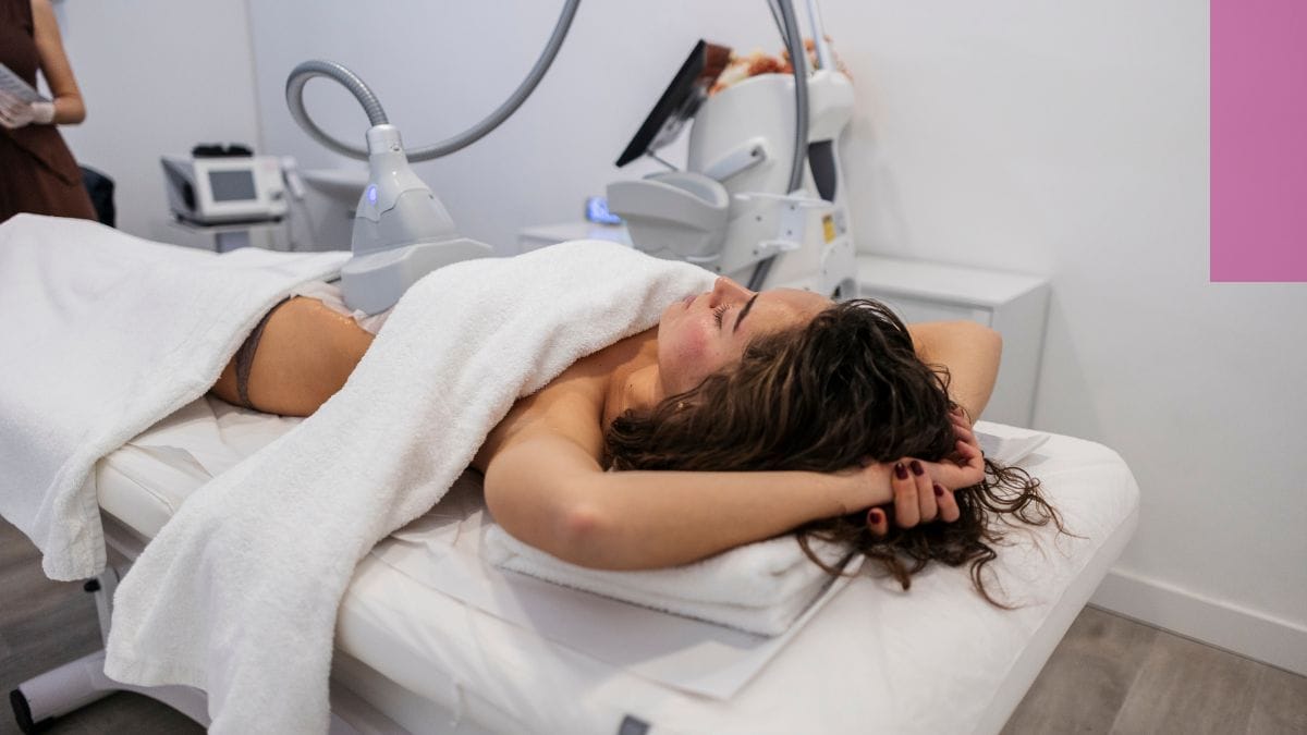 Blog Header Image Templates (15) A client gets her procedure done while wondering is cryolipolsis safe