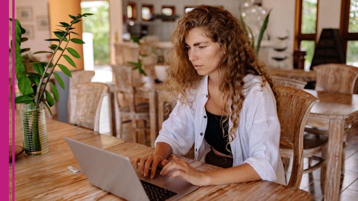 A stylist searches frantically online for self-employment tax deductions.
