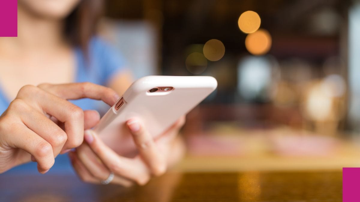 A beauty pro remembers how to handle a bad review while navigating her online feedback.